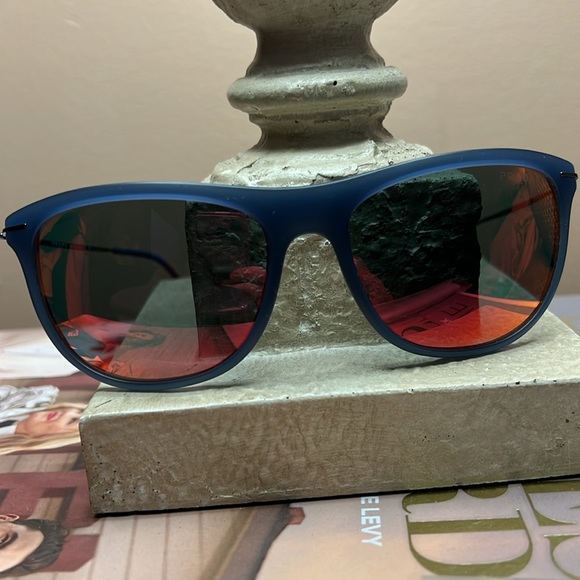 Prada Aviators with case and cloth - Picture 3 of 17